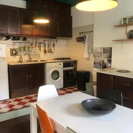 Art House Apartment *