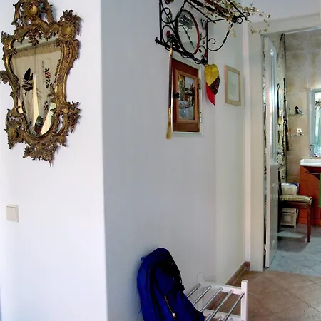 Apartment Art House